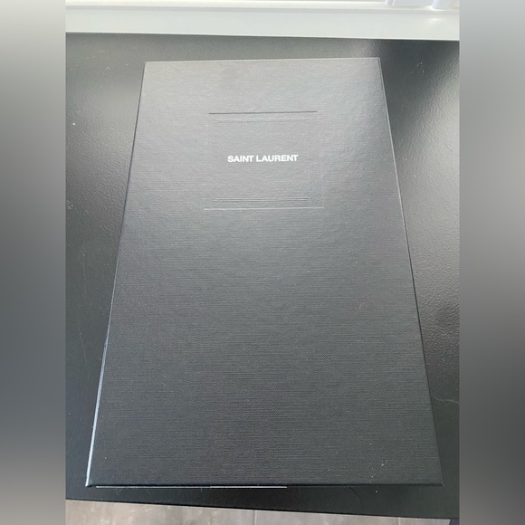 Saint Laurent NIB Medium Uptown Pebbled Leather pouch - Picture 5 of 14